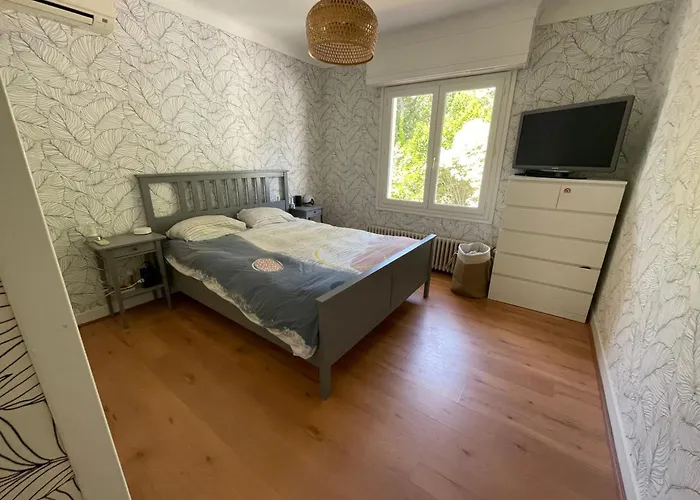 Spacieuse Avec Piscine Privee 比亚里茨